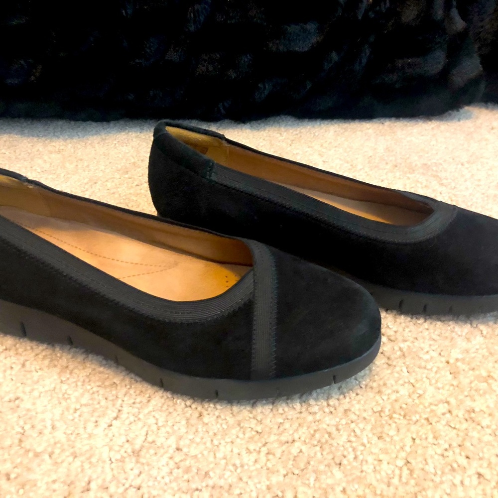 CLARKS Black Suede Comfort Flats 9W